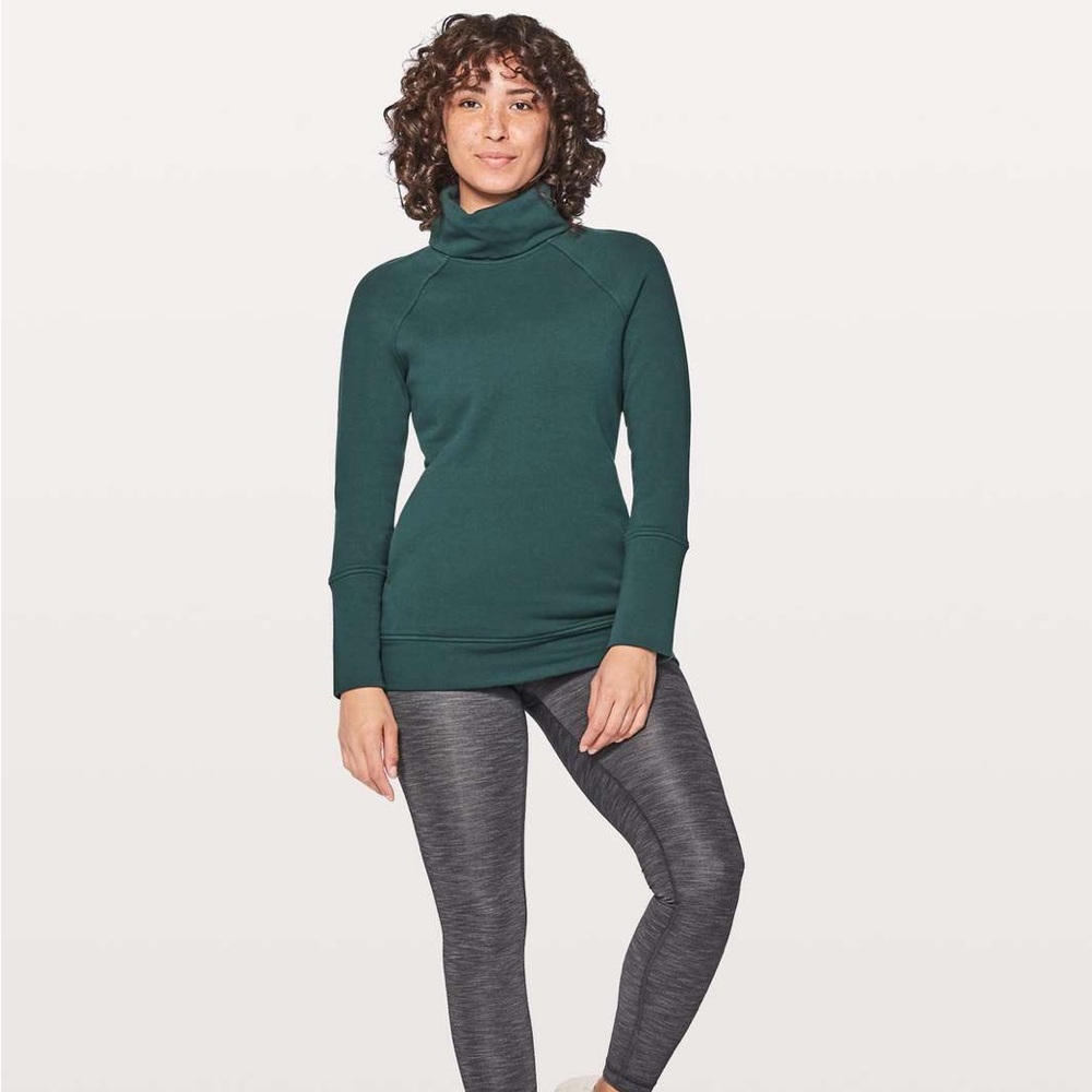 Lululemon To You Tunic in Submarine